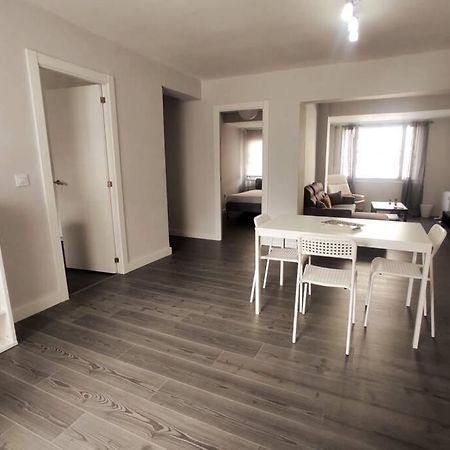 Espacioso Piso Con Garaje Cerca Del Centro De Vigo Exteriör bild